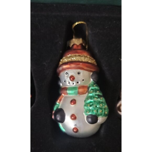 (8) Mikasa Holiday Hand Painted Blown Glass Christmas Ornaments In Green Crate - Picture 8 of 10